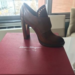 Salvatore Ferragamo Brown Leather Nevers 8.5M